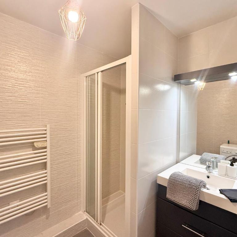 T2 - piscine - garage privé - 5 min de Cannes - Appartement 1 Chambre - 23