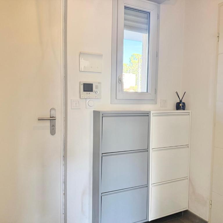 T2 - piscine - garage privé - 5 min de Cannes - Appartement 1 Chambre - 37