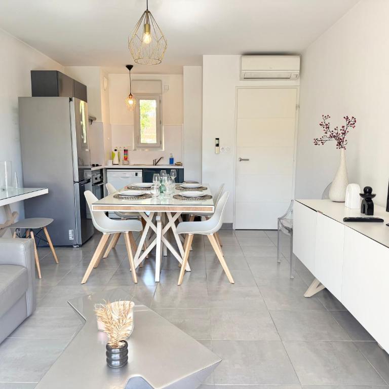 T2 - piscine - garage privé - 5 min de Cannes - Appartement 1 Chambre - 13