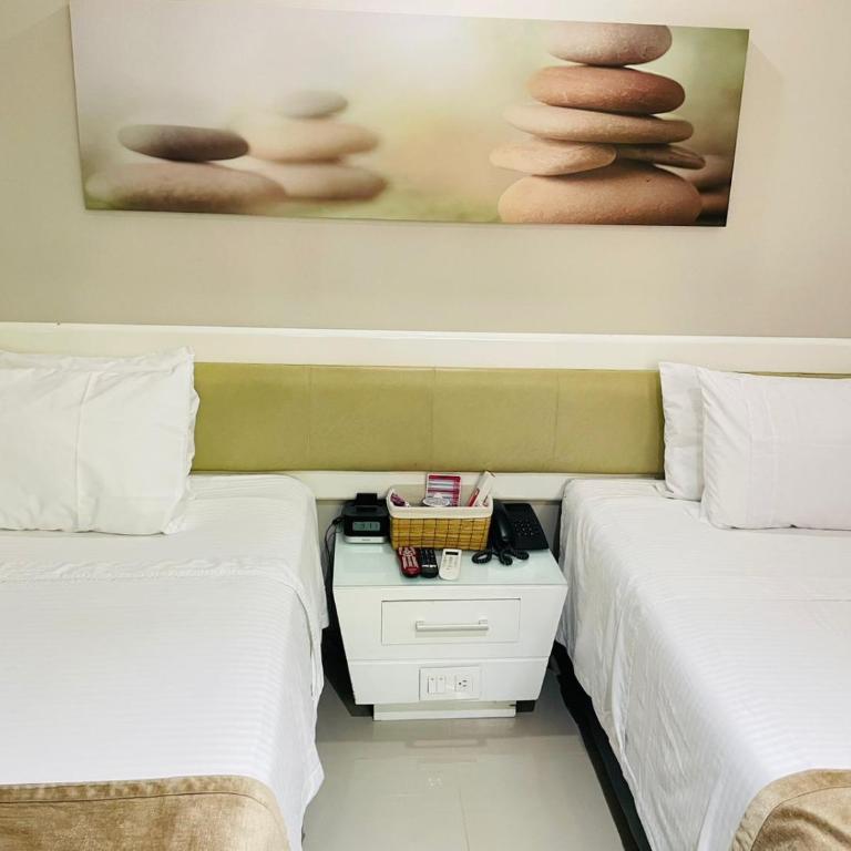 Hotel Zona A - Habitación Doble Económica - 2 camas - 3