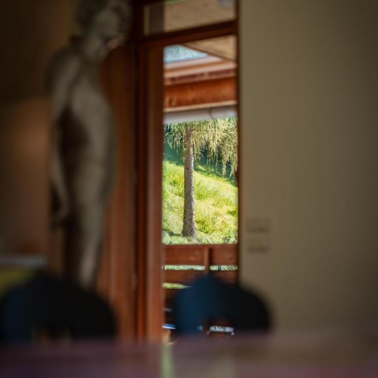 LA FUNDNEYT art & guesthouse - Three-Bedroom Apartment with Mountain View - 28