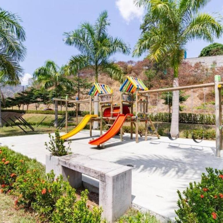 Relájate y Disfruta, Apartamento con Piscina, Tobogán y Vista Espectacular en Santa Fé de Antioquia - Two-Bedroom Apartment - 32