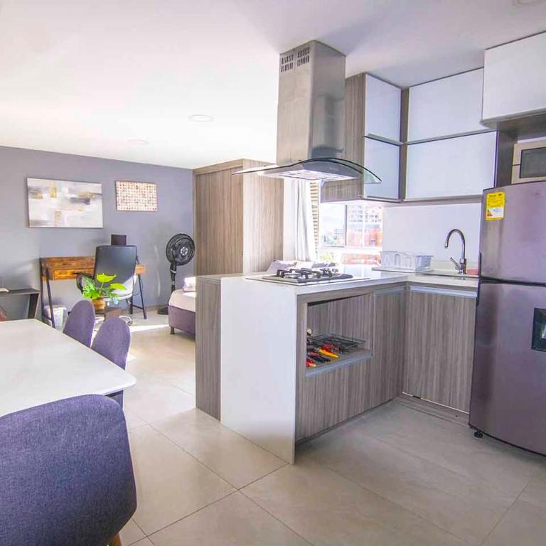 Edificio La Frontera - Vista El Poblado Free Parking & Wifi Recep 24 h - Suite con vistas a la ciudad - 6