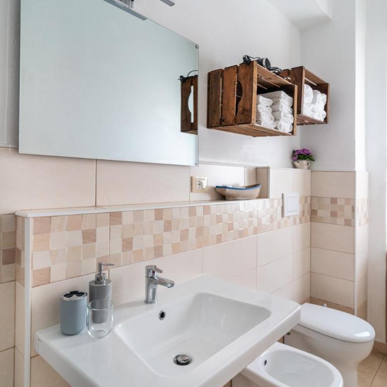 New House La Spezia - One-Bedroom Apartment - 13