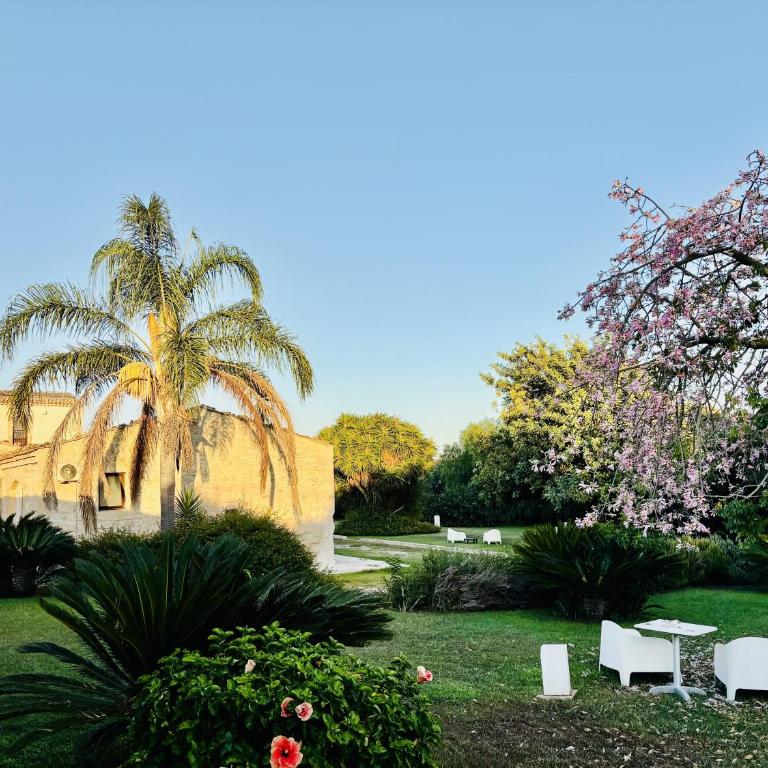 Torre Dantona Country Suites - Studio with Garden View - 13