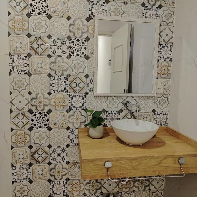 CASA a1 SAN BERNARDINO - Three-Bedroom Home - 4