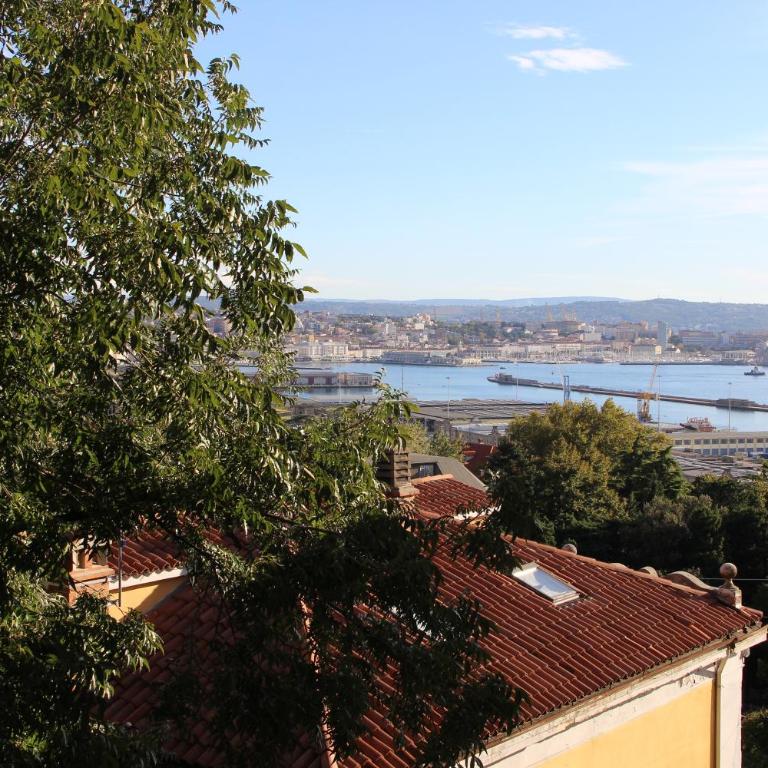 Pretty Favetti - lovely apartment in Trieste with a sea view - - Appartamento con 1 Camera da Letto e Vista Mare - 9