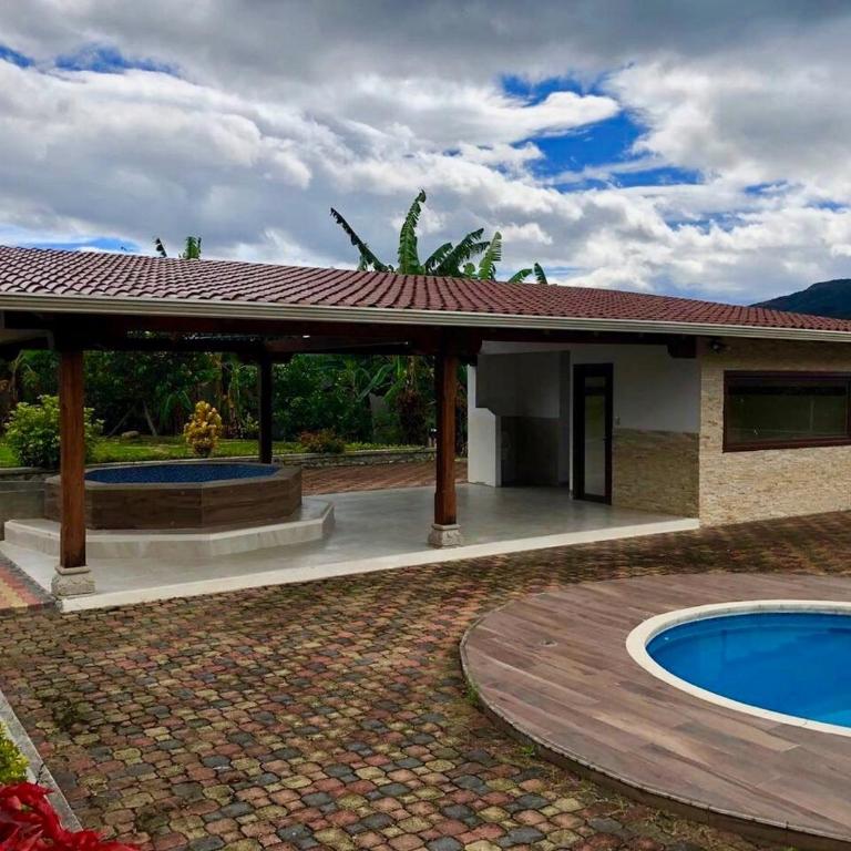 Casa de campo con piscina - Villa - 21
