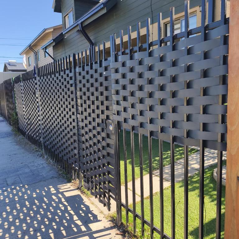Casa con estacionamiento linares - Three-Bedroom House - 16