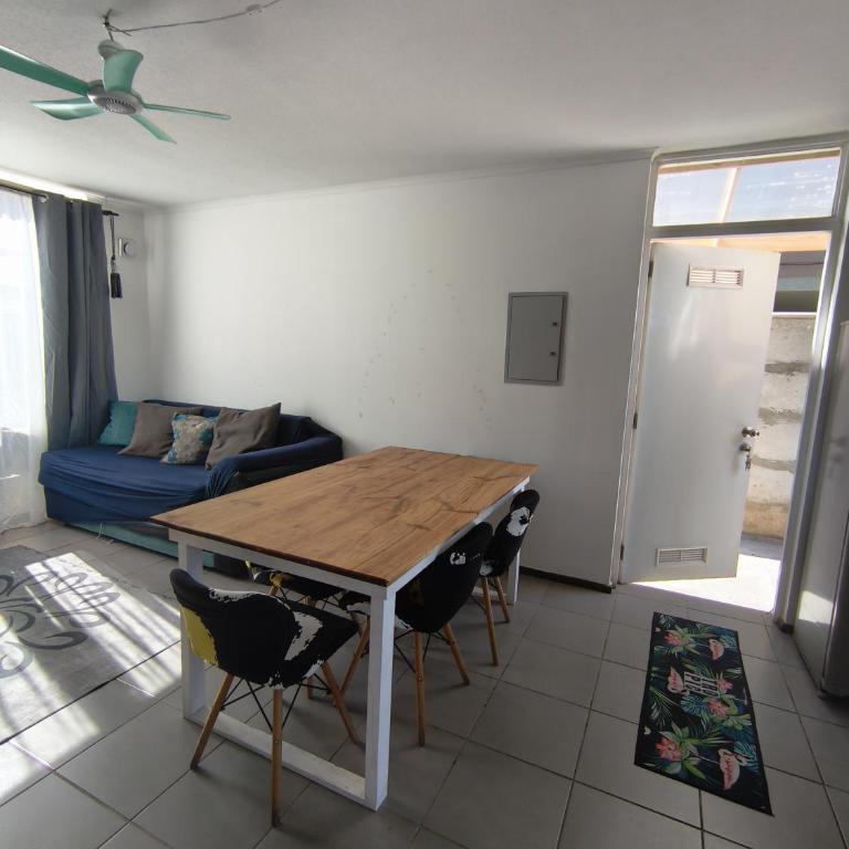 Casa con estacionamiento linares - Three-Bedroom House - 9