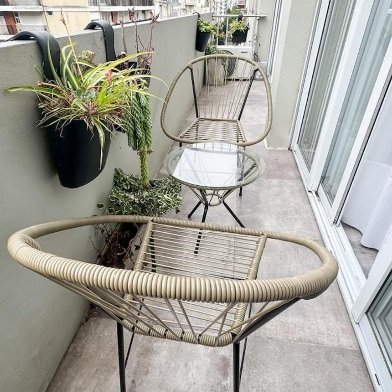 Departamento a metros del mar y de zona Güemes - Apartamento de 1 dormitorio - 2