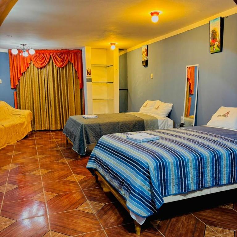 Hospedaje Carrasco Cajamarca - Habitación cuádruple - 2