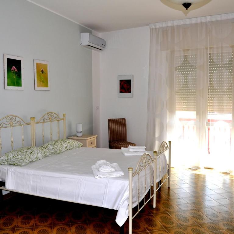 B&B da LEO - Camera Matrimoniale/Doppia con Letti Singoli con Bagno Privato - 3