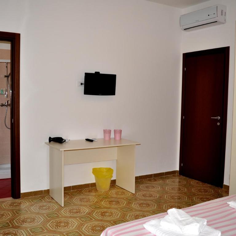 B&B da LEO - Camera Matrimoniale con Bagno Privato - 4