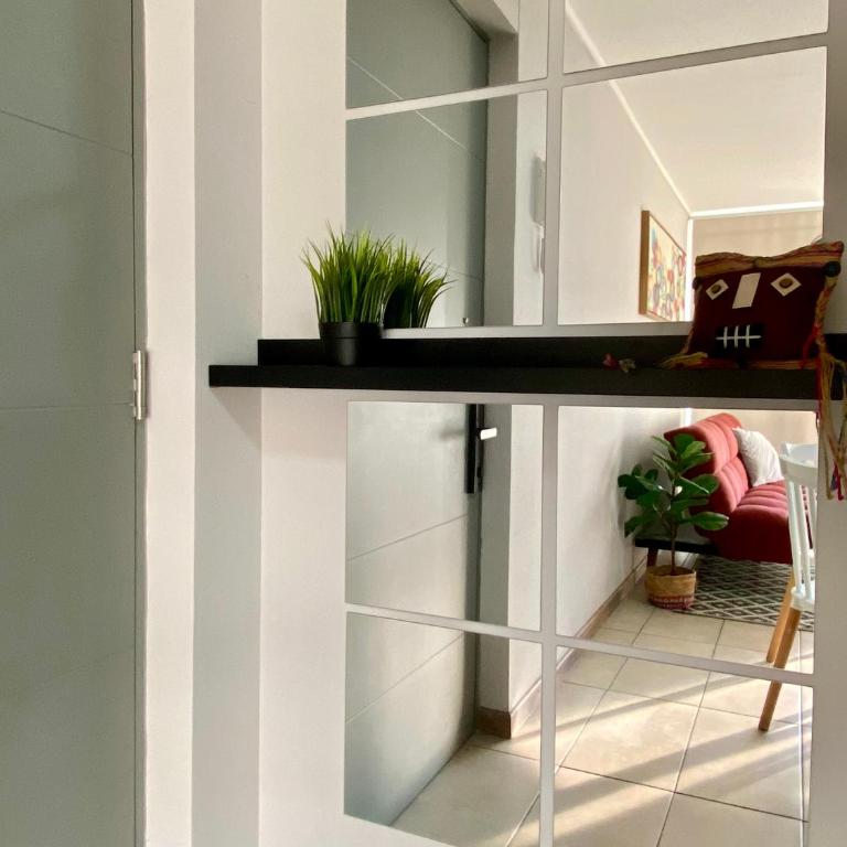 Depto 2 Dormitorios, cercano a metros, malls, clínicas, supermercados y servicios - Apartamento de 2 dormitorios - 4