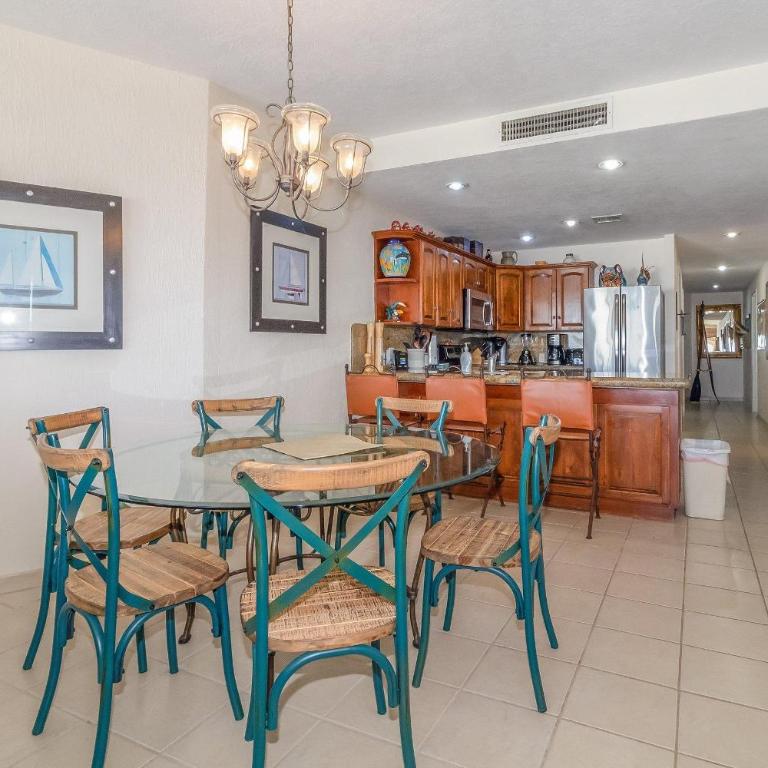 Sonoran Spa E401 - Three-Bedroom Apartment - 14