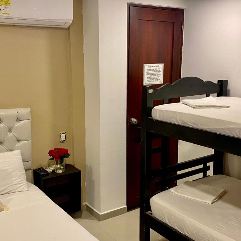 Hotel Casa Lopez - Cartagena - Family Room - 2