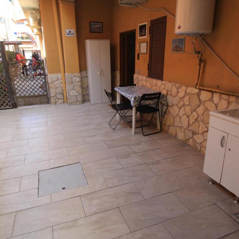 BED&FLY NEAR AIRPORT CATANIA FONTANAROSSA BAGNO PRIVATO In CAMERA - Double Room with Private Bathroom - 35
