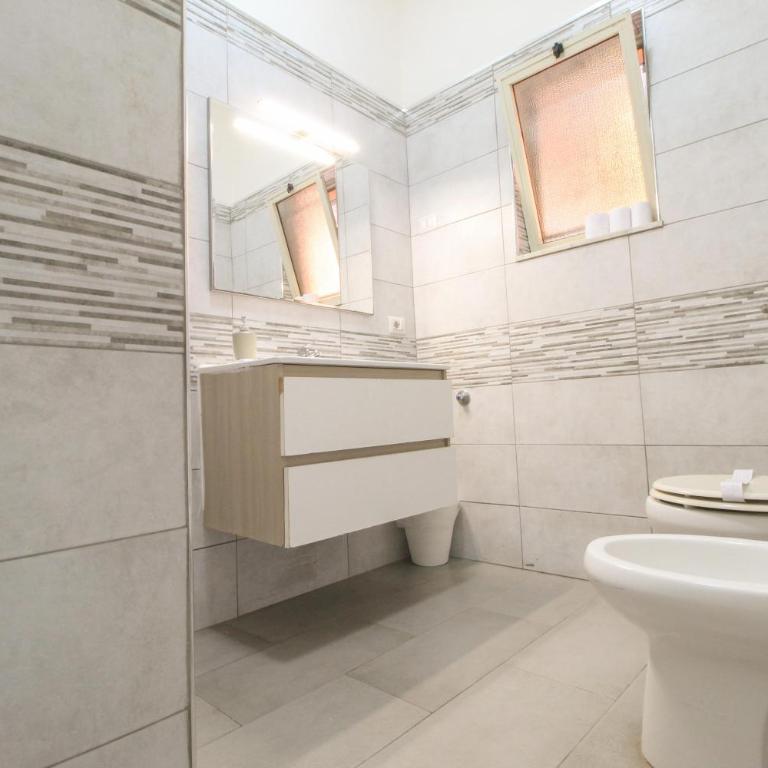 BED&FLY NEAR AIRPORT CATANIA FONTANAROSSA BAGNO PRIVATO In CAMERA - Double Room with Private Bathroom - 29