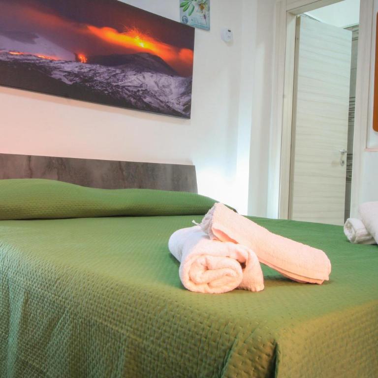 BED&FLY NEAR AIRPORT CATANIA FONTANAROSSA BAGNO PRIVATO In CAMERA - Double Room with Private Bathroom - 25