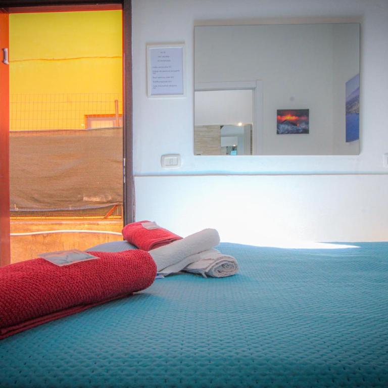 BED&FLY NEAR AIRPORT CATANIA FONTANAROSSA BAGNO PRIVATO In CAMERA - Double Room with Private Bathroom - 22