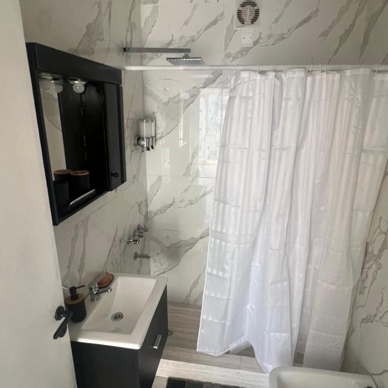 Studio Arena y Sol - MDQ Güemes - One-Bedroom Apartment - 14