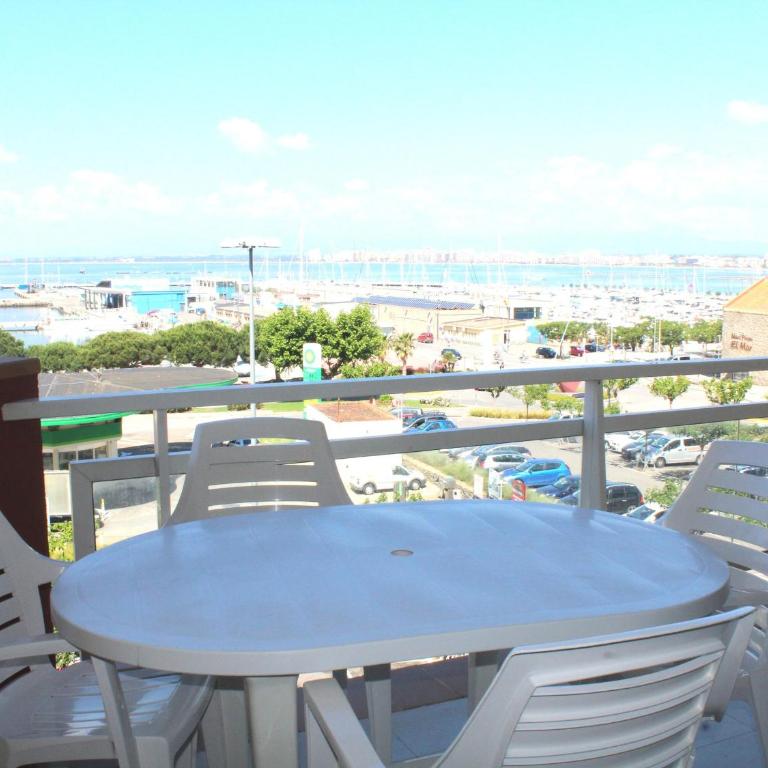 Apartamento acogedor con terraza en el corazón de Roses - ES-258-160 - Apartamento - 2