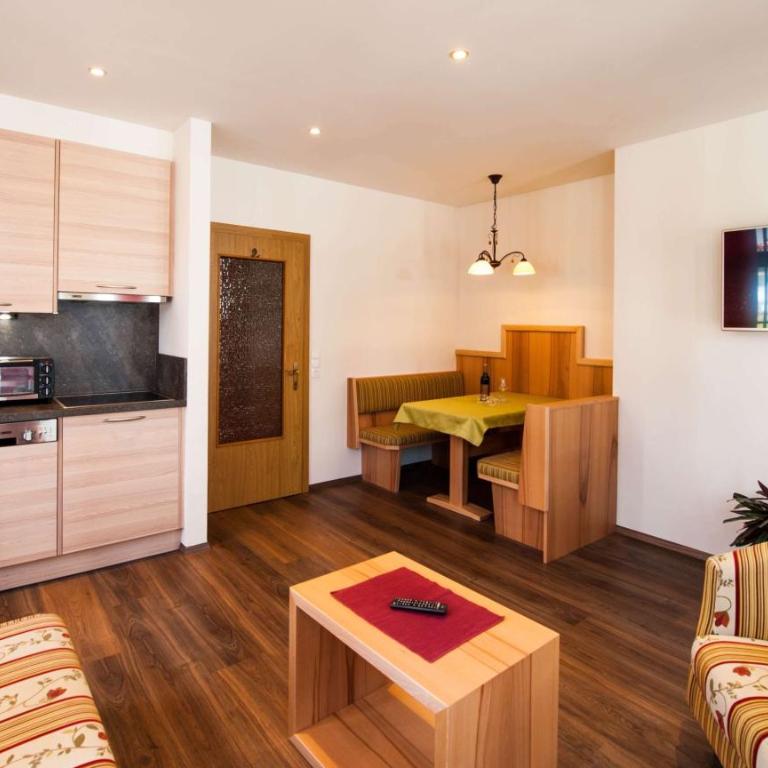 Rustika - Appartements & Spa - Apartment mit Terrasse - 4