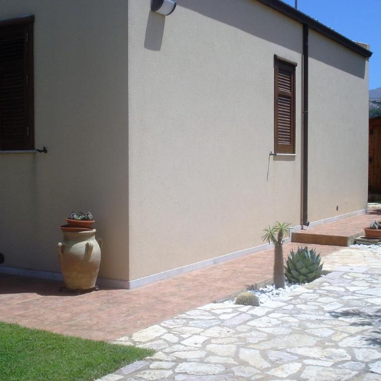 Casa Vacanze Libeccio - Villetta con giardino e piscina condominiale - Casa Vacanze - 35