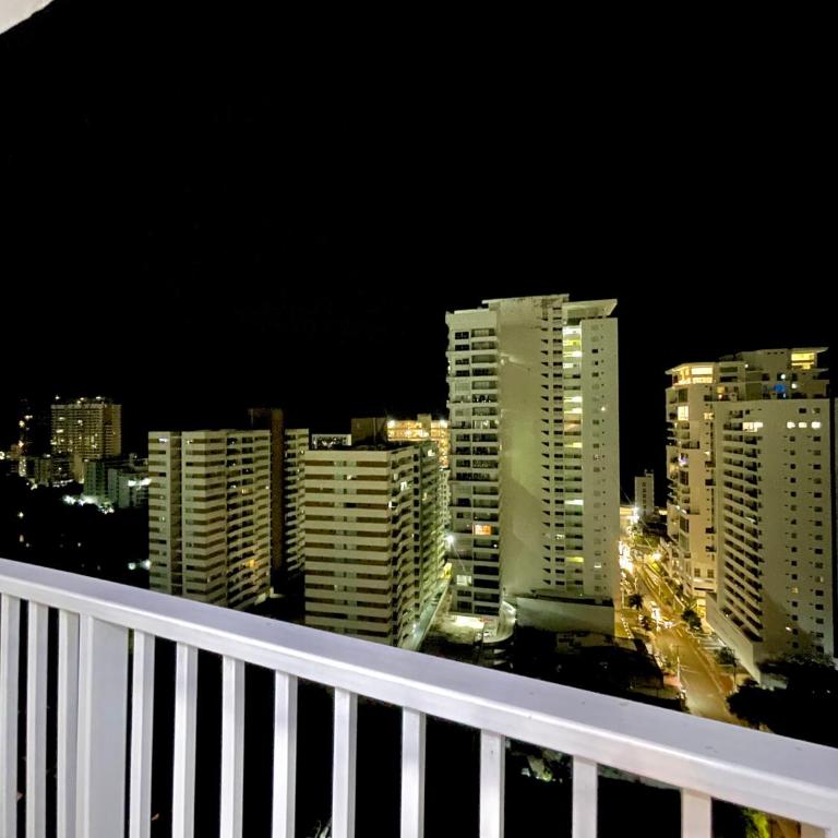 Exclusivo apto con vista al mar a 5 min del centro histórico - Apartamento de 3 dormitorios - 25