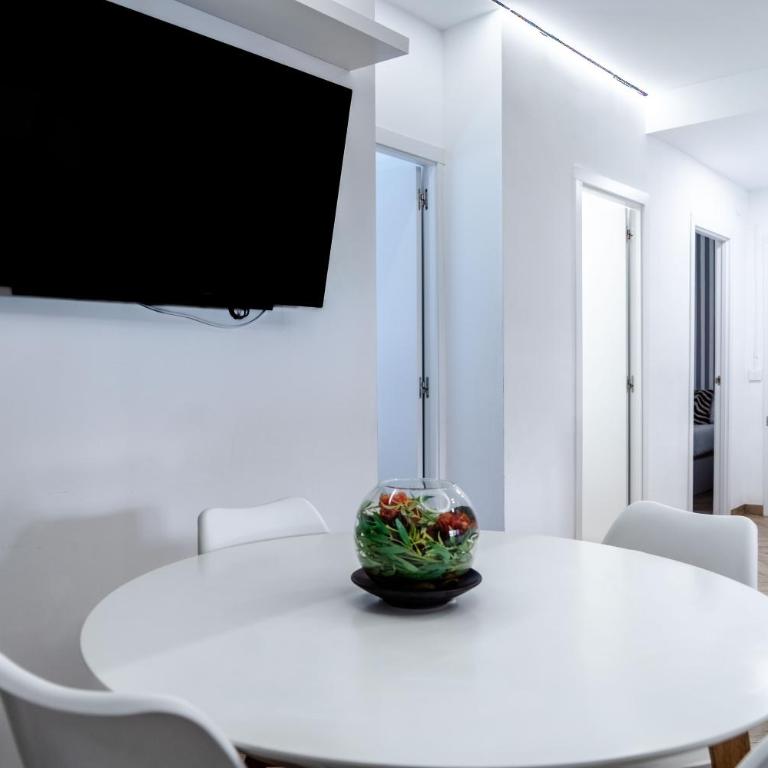 AR Embajadores 2 habitaciones, céntrico y bien comunicado - Two-Bedroom Apartment - 14