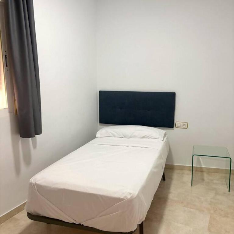 Apartamentos Silleria - A 4 min de la Catedral de Granada - Two-Bedroom Deluxe Apartment with Balcony - 15