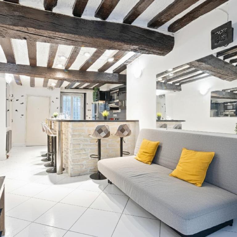 Notre Dame de Paris Luxurious 1BR-4P with NetFlix - One-Bedroom Apartment - 2