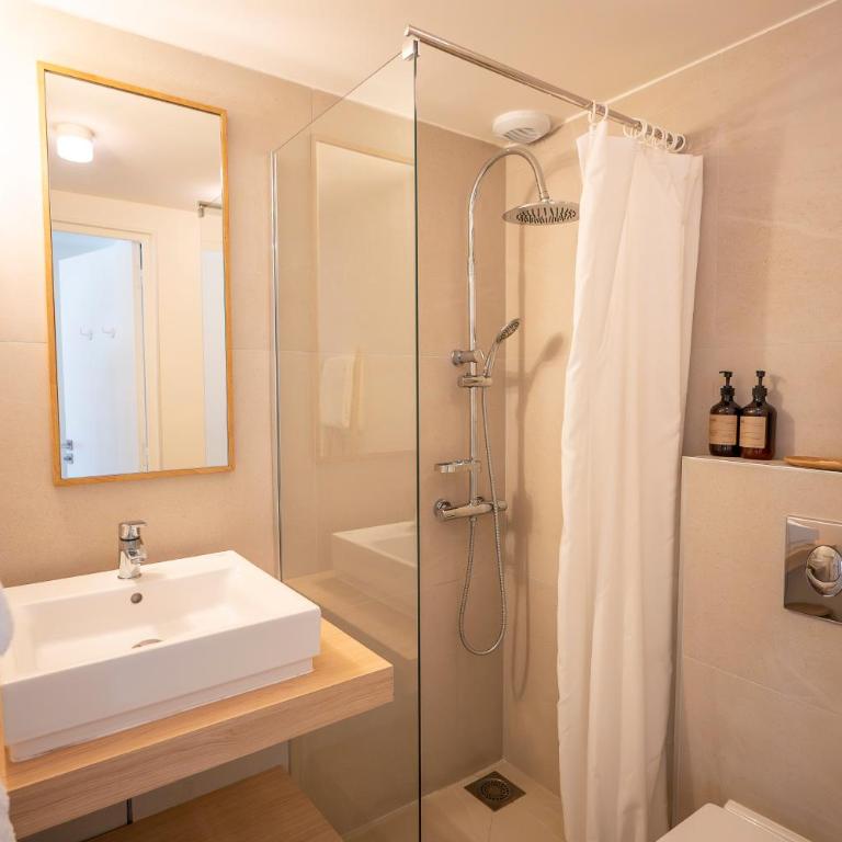 Belle Vue Hôtel - Chambre Double Standard - Vue sur Jardin - 4