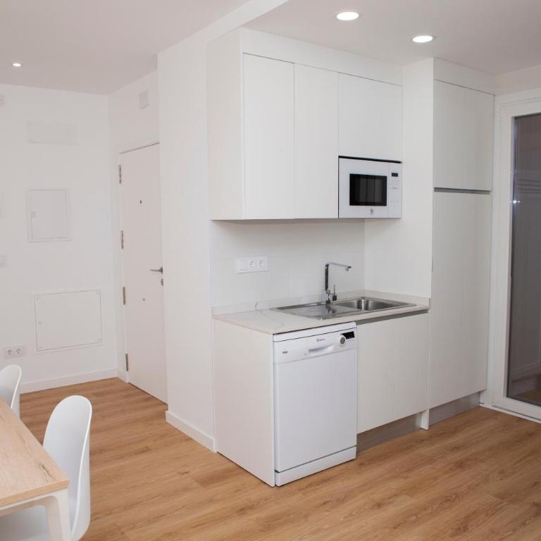 Brand-New 2-Bedroom Apartment, 500m from the Beach - Two-Bedroom Apartment - 17