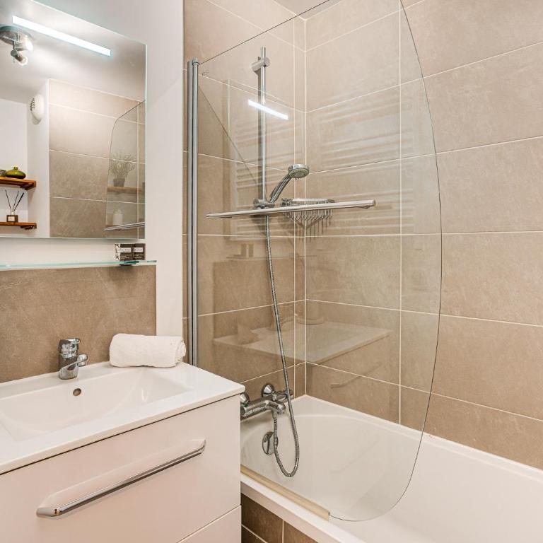 Apartment Fermes du Montenvers B11, Alpes Agency, Central Chamonix, Sleeps 4 - Appartamento con 2 Camere da Letto - 24
