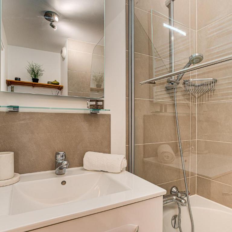 Apartment Fermes du Montenvers B11, Alpes Agency, Central Chamonix, Sleeps 4 - Appartamento con 2 Camere da Letto - 22