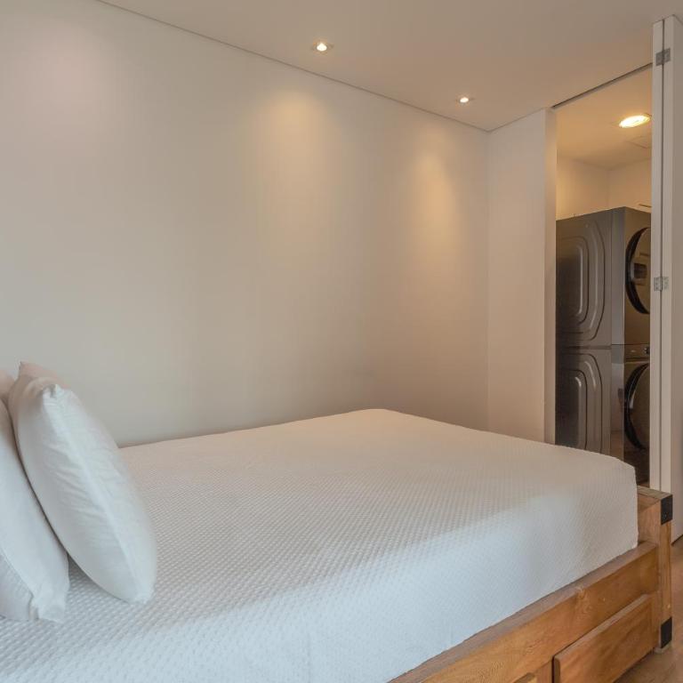 Lujo con piscina panorámica en El Poblado - Apartamento de 2 dormitorios - 11