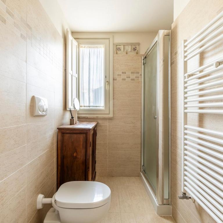 7 min dalla stazione - Centro Città - Appartamento con 1 Camera da Letto - 8