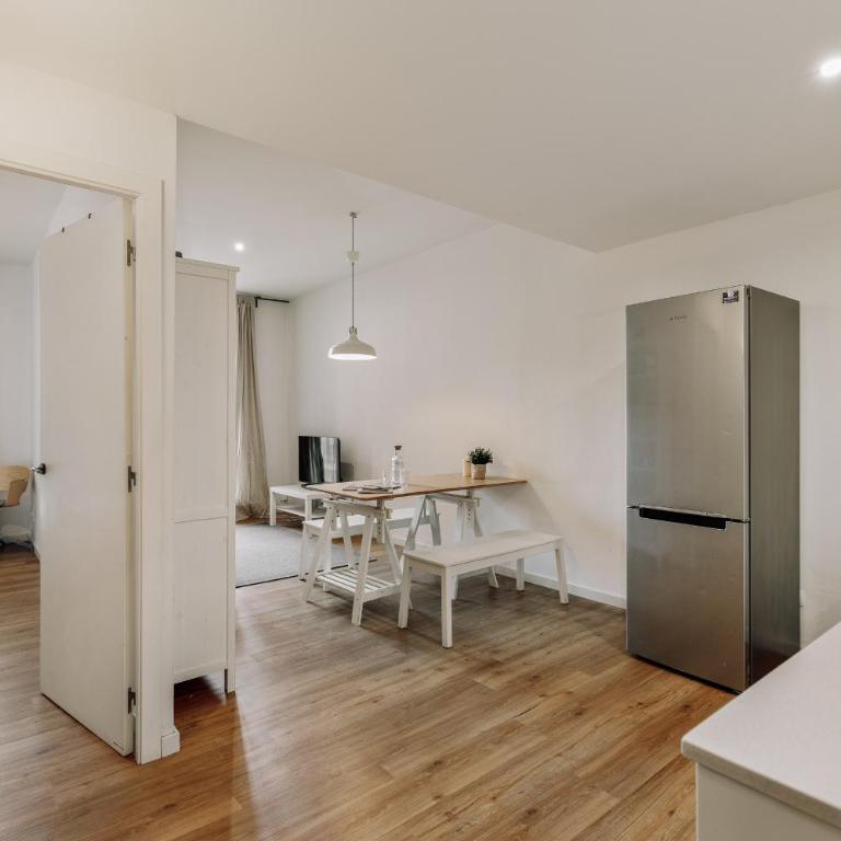 Ola Living Sant Antoni Market - Two-Bedroom Apartment - 5