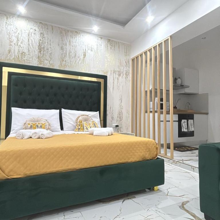 Crystal Home - Two-Bedroom Apartment - 1