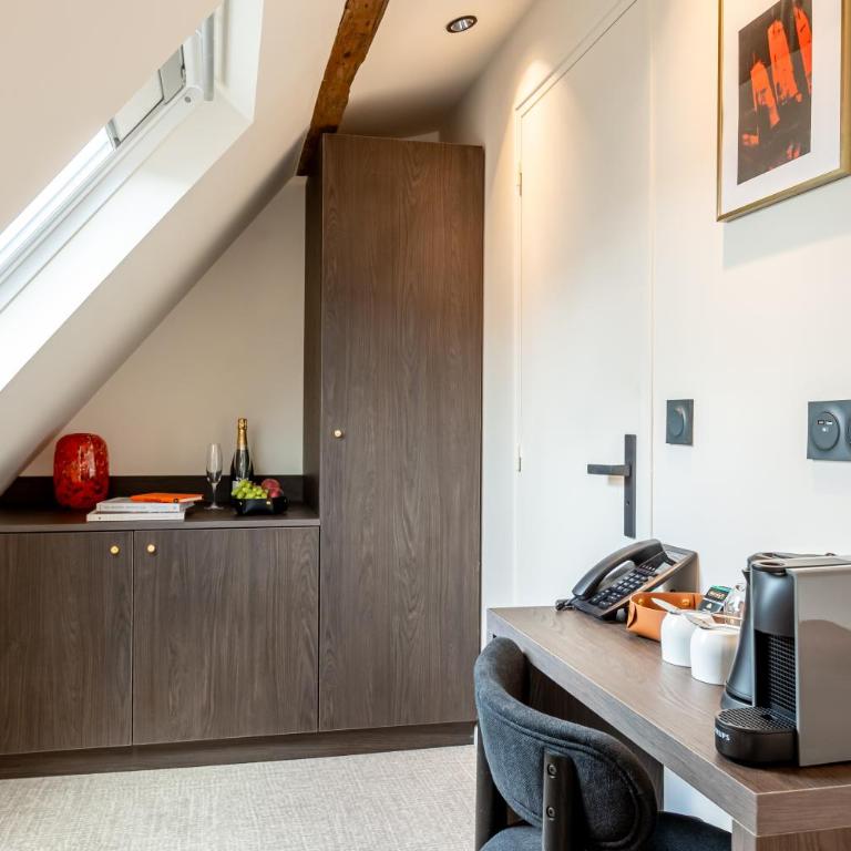 Le White by Sweett - Top Floor Double Room - Partial stair access - 12