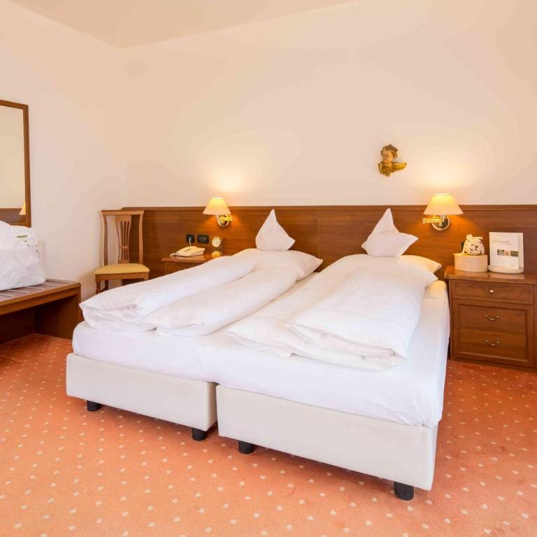 Pension An Der Linde - Superior Doppel-/Zweibettzimmer mit Panoramablick - 1