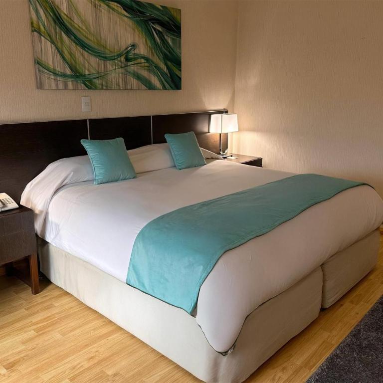 Garden Plaza - 1 King Bed or 2 Single Beds, Junior Suite, Non-Smoking - 5