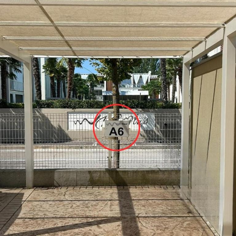 Stylish Poolside Apartment, Jesolo-Venice - Appartamento con 2 Camere da Letto - 13