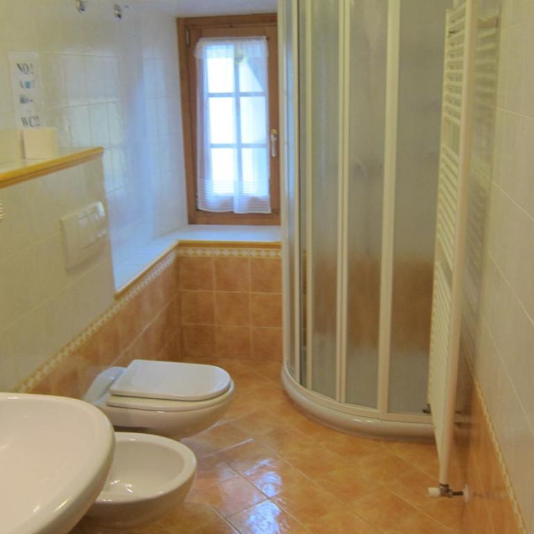 Chalet Del Sole per gruppi - Two-Bedroom Apartment (4-6 Adults) - 1