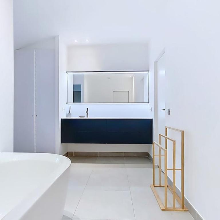 Villa de Prestige au Calme avec piscine chauffée et Vue exceptionnelle - Villa - 34