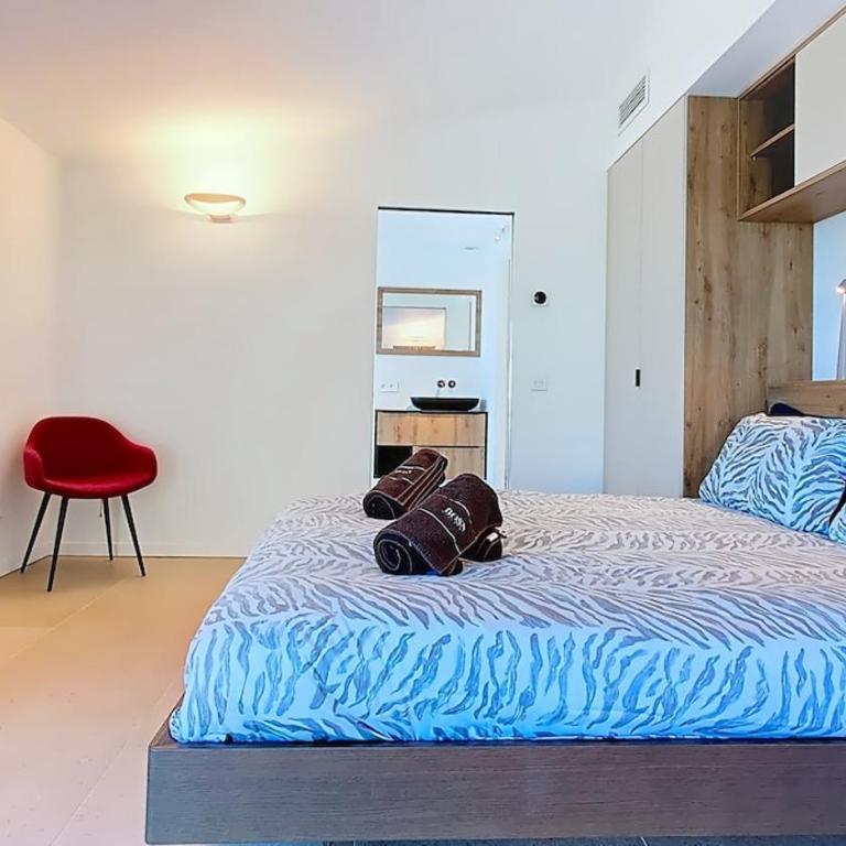 Villa de Prestige au Calme avec piscine chauffée et Vue exceptionnelle - Villa - 46