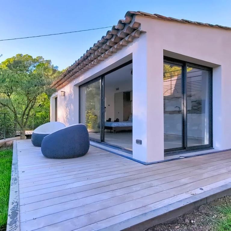 Villa de Prestige au Calme avec piscine chauffée et Vue exceptionnelle - Villa - 56