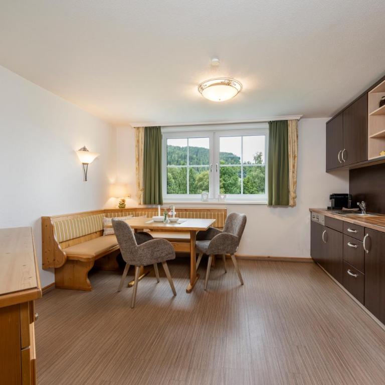 Hubengut Bed and Breakfast - Apartment mit 1 Schlafzimmer und Balkon - 2